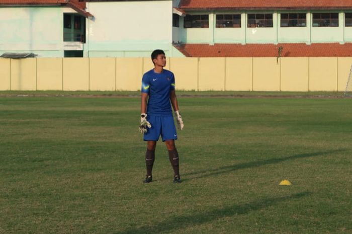 Gianluca Pagliuca Rossy terlihat mengikuti sesi latihan menjelang laga kontra Singapura di Stadion Jenggolo, Sidoarjo, Senin (2/7/2018).