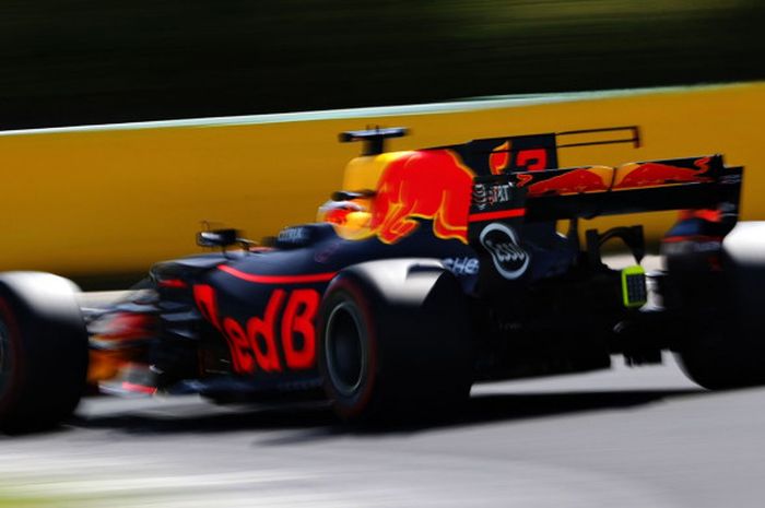 Mobil Daniel Ricciardo (Red Bull Racing) pada Free Practice 3 GP Hungaria, Sabtu (29/7/2017)