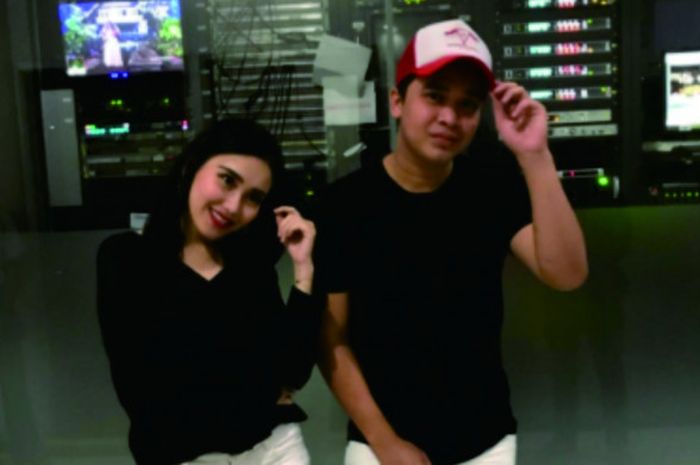 Billy Syahputra bersama dengan Ayu Ting-ting