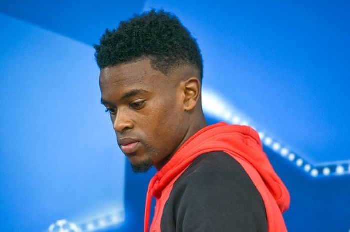 Nelson Semedo saat masih bermain untuk Benfica, menghadiri konfrensi pers di Stadoni Luz, Lisbon, (5/12/2016), menjelang laga melawan Napoli dalam pertandingan Grup  B Liga Champions 2016-2017.