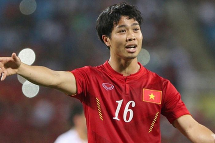 Pemain Hoang Anh Gia Lai, Nguyen Cong Phuong, saat berseragam Timnas Vietnam.