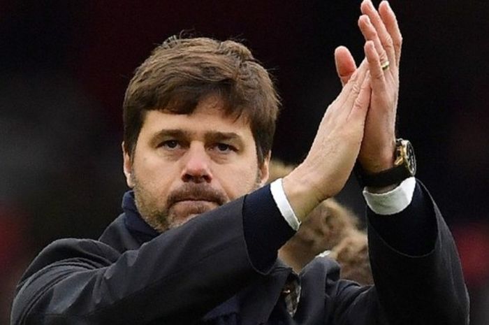 Reaksi pelatih Tottenham Hotspur, Mauricio Pochettino, dalam laga Premier League kontra Arsenal di Stadion Emirates, London, 6 November 2016.