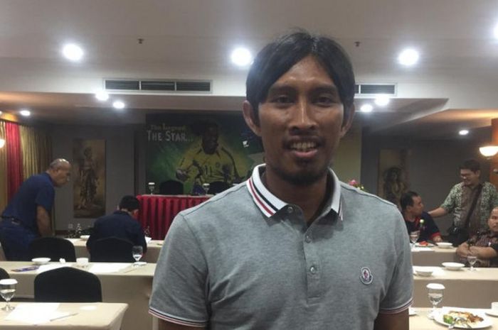 Eks striker timnas Indonesia, Budi Sudarsono di sela-sela press conference Turnamen Alex Noerdin Cup, di Hotel Atlet Century Park, Jakarta, Rabu (28/11/2018).