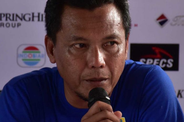 Pelatih kiper Persib Bandung, Anwar Sanusi, meminta penurusnya selalu menikmati proses. 