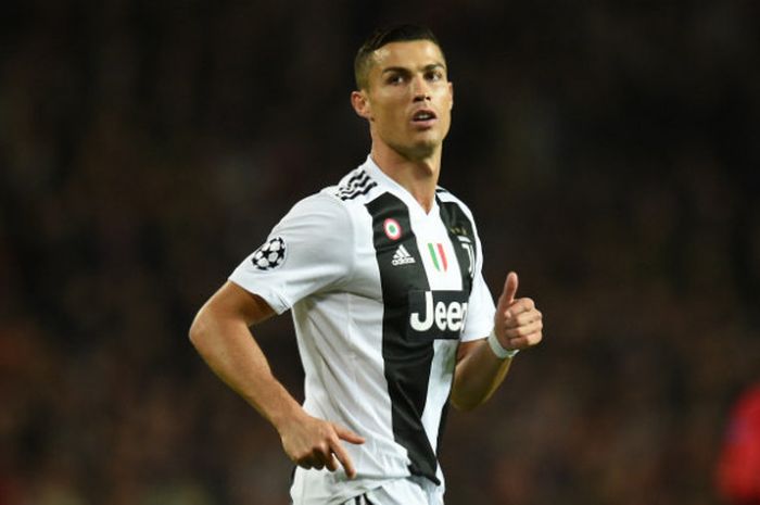 Megabintang Juventus, Cristiano Ronaldo, dalam laga Liga Champions melawan Manchester United di Old Trafford, Selasa (23/10/2018)