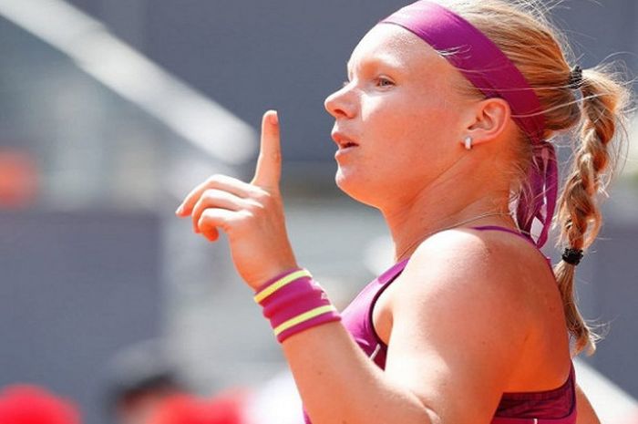 Kiki Bertens (Belanda) saat menjalani laga semifinal Madrid Open 2018 yang berlangsung Jumat (11/5/2018).