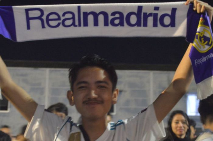 Muhammad Hanif, salah satu fan Real Madrid yang ikut acara nonton bareng Final Liga Champions di Muara Market, Solo, Minggu (27/5/2018) dini hari WIB.