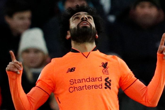 Pemain Liverpool FC, Mohamed Salah, merayakan gol yang dia cetak ke gawang Southampton dalam laga Liga Inggris di Stadion St. Mary's, Southampton, pada 11 Februari 2018.