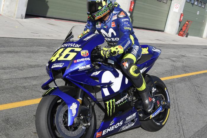 Pebalap Movistar Yamaha, Valentino Rossi, menjajal fairing baru saat mengikuti tes MotoGP di Sirkuit Brno, Republik Ceska, Senin (6/8/2018).