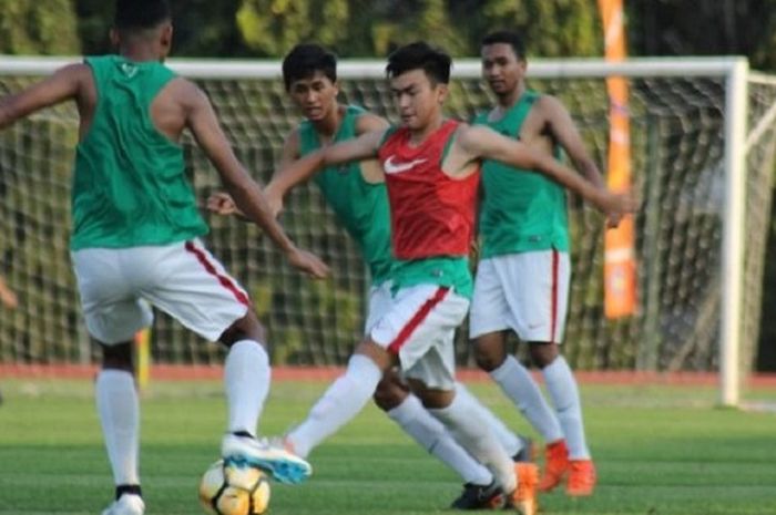   Penggawa Timnas U-19 Indonesia dalam pemusatan latihan di Yogyakarta, Senin (13/8/2018)  