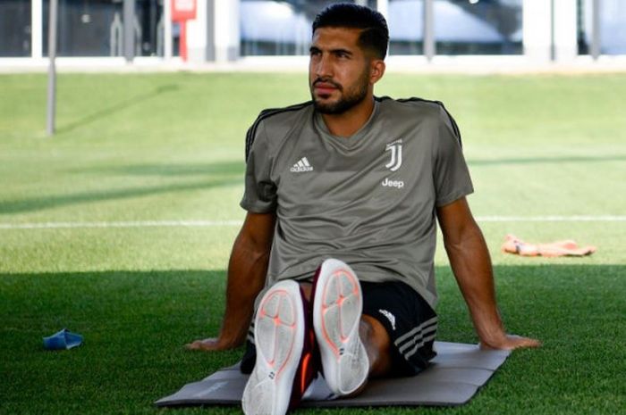 Penggawa baru Juventus, Emre Can, memulai latihan bersama klub barunya di Vinovo, Turin, pada Senin (9/7/2018).