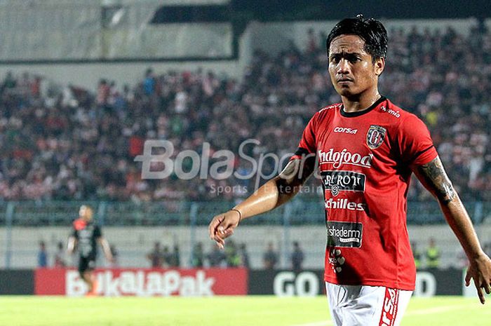 Geladang Bali United, I Gede Sukadana, dalam laga kontra Madura United pada pekan ke-12 Liga 1 2018 di Stadion Gelora Bangkalan, Jawa Timur, Minggu (03/06/2018).