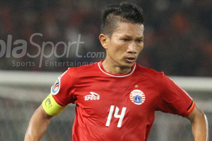    Aksi Ismed Sofyan pada pertandingan penyishan Grup H Piala AFC 2018 melawan Tampines Rovers di Stadion Utama Gelora Bung Karno, Rabu (28/2/2018).    