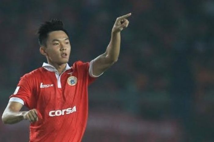 Penyerang Persija, Sutanto Tan membela skuat Macan Kemayoran saat menjamu Semen Padang di SUGBK pada Minggu (8/5/2016) malam. 