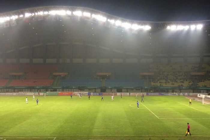 Suasana pertandingan antara timnas U-23 Palestina Vs timnas U-23 Taiwan di Stadion Patriot Chandrabhaga, Bekasi, Jumat (10/8/2018).