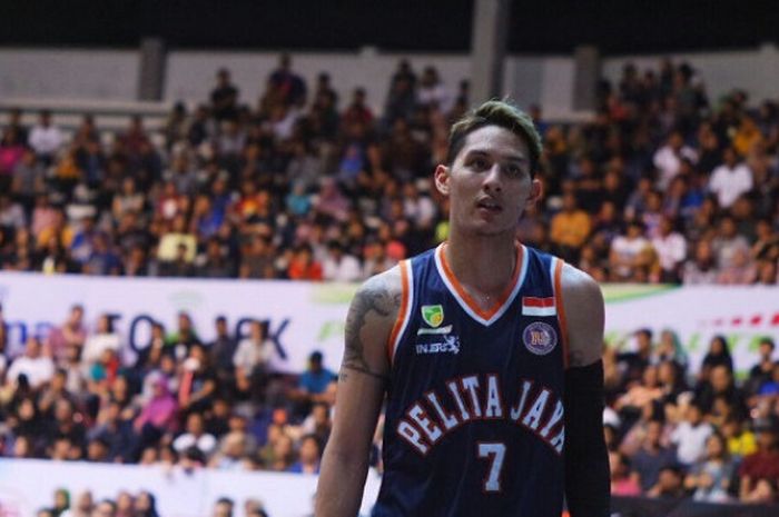 Pemain Pelita Jaya Jakarta, Daniel Wenas saat tampil di IBL 2017-2018 di Kota Solo, Minggu (24/12/2017).