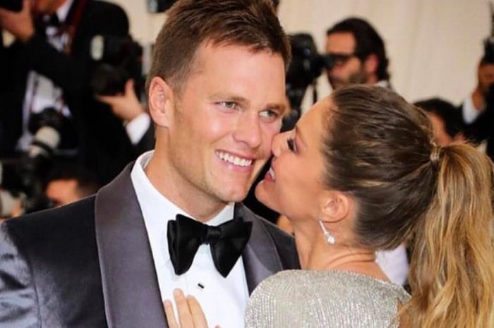 Tom Brady (kiri) bersama Gisele Bundchen