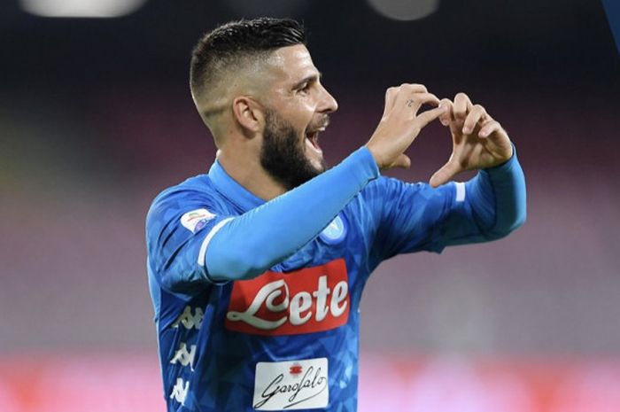 Penyerang Napoli, Lorenzo Insigne, dikabarkan menjadi incaran manajer Liverpool, Jurgen Klopp pada musim panas nanti