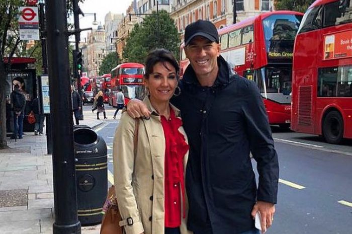  Zinedine Zidane dan Veronique berlibur di London, Inggris 