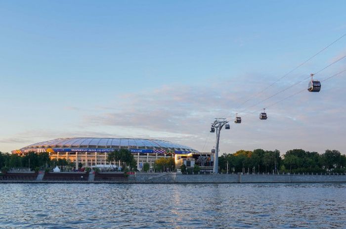 Stadion Luzhniki dilihat dari River Cruise pada Sabtu (9/6/2019).