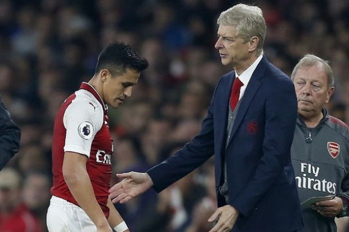 Alexis Sanchez (kiri) bersama Arsene Wenger (kanan).