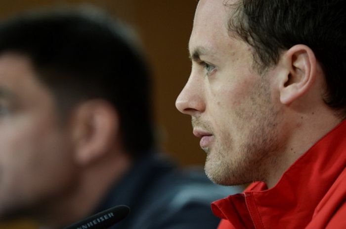 Gelandang Serbia, Nemanja Matic, menjalani jumpa bersama tim nasional di Lisbon, 28 Maret 2014.