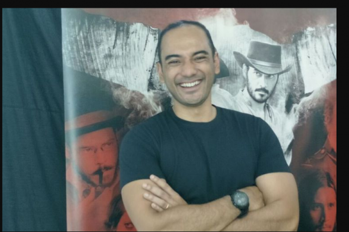 Ario Bayu, aktor yang bermain dalam film The Buffalo Boys