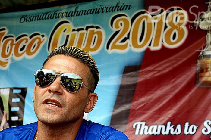 Cristian Gonzales saat menghadiri pembukaan El Loco Cup 2018 yang berlangsung di Lapangan Kalisurak Lawang Kabupaten Malang, Jawa Timur, Sabtu (07/01/2017) pagi.