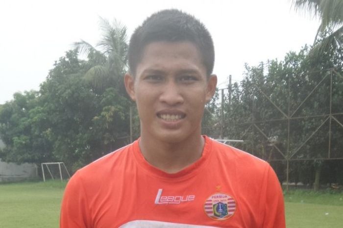 Daryono, kiper Persija yang merangkap sebagai anggota Korps TNI Angkatan Laut.