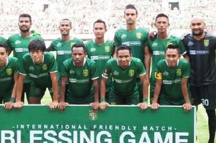 Skuat Persebaya Surabaya saat menghadapi Sarawak FA, Minggu (18/3/2018)