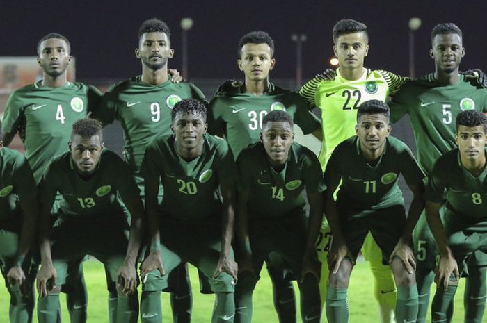 Skuat timnas U-19 Arab Saudi saat uji coba melawan Irak.