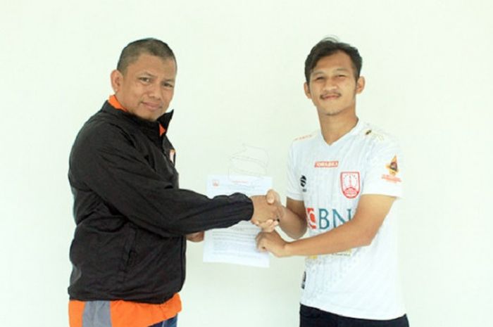 Mohamad Dyan Aulia Burhanudin resmi dikontrak oleh Persis Solo pada Jumat (20/4/2018)