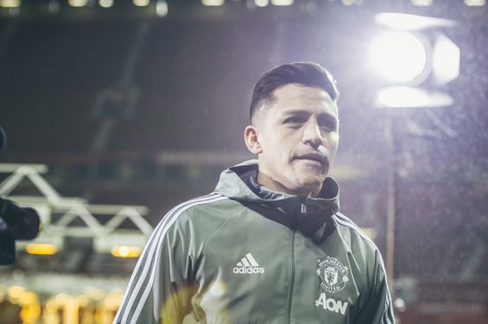 Foto Alexis Sanchez di Stadion Old Trafford