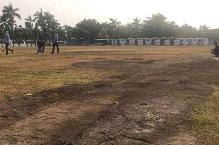 Kondisi lapangan latihan timnas U-23 Vietnam di salah satu pabrik di kawasan Cikarang, Jawa Barat.