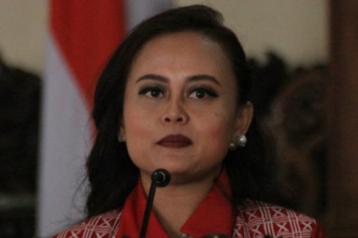 Presiden Persijap Jepara, Esti Puji Lestari Sciucatti saat acara peluncuran tim Persijap Jepara untu