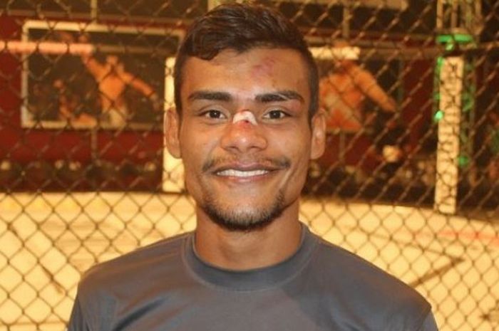 Petarung UFC bernama Raulian Paiva tertabrak mobil di Santana, Brazil, Minggu (21/10/2018) waktu setempat.