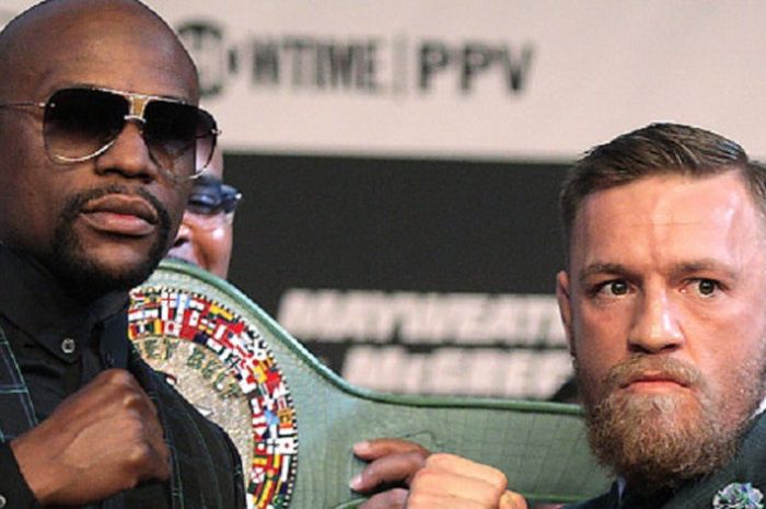 Floyd Mayweather dan Conor McGregor hadir pada acara jumpa pers jelang pertarungan keduanya, Rabu (23/8/2017). 