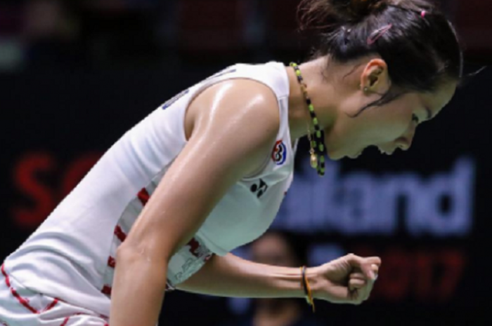  Ratchanok Intanon, pemain bulu tangkis putri Thailand yang menjadi juara dunia tahun 2013. 