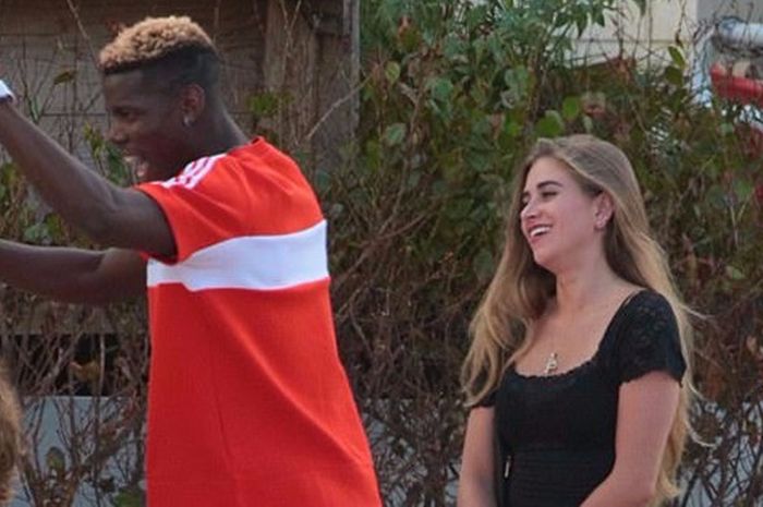 Paul Pogba bersama dengan wanita misterius di Miami