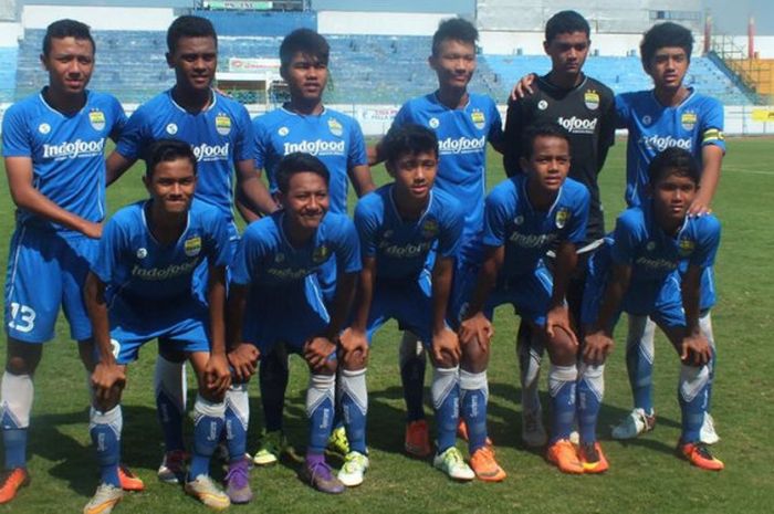 Para pemain Diklat Persib yang sukses menjuarai Piala Menpora 2016. 