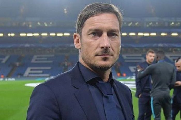 Francesco Totti memilih untuk menjadi direktur AS Roma setelah pensiun