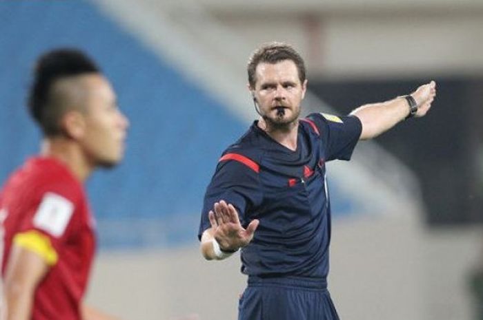 Christoper Beath saat memimpin laga timnas U-23 Vietnam melawan timnas U-23 Irak pada perempat final Piala Asia U-23 2018 di Stadion Khunshan, China, Sabtu (20/1/2018).