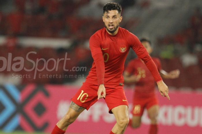   Aksi pemain timnas Indonesia, Stefano Lilipaly saat menghadapi timnas Timor Leste, pada laga kedua fase Grup B Piala AFF 2018, di Stadion Utama Gelora Bung Karno, Selasa (13/11/2018).  