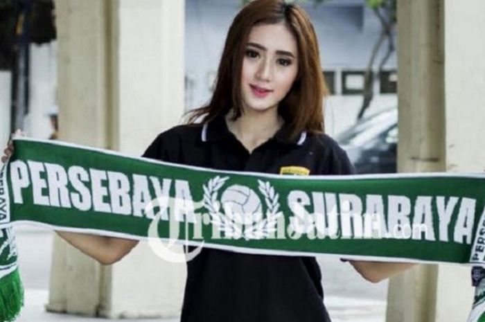 Liza Mussy Bonita alias bonek wanita asal Surabaya