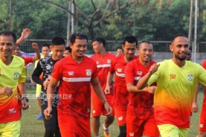 Suasana latihan Persiba Balikpapan di Bekasi