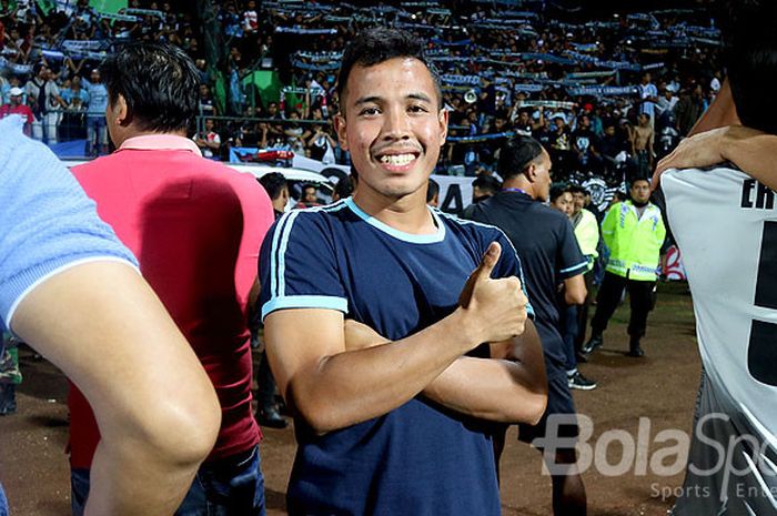 Pemain sayap Persela, Guntur Triaji, berpose sebelum dimulainya laga kedua Piala Presiden 2018 Grup E antara Arema FC melawan Persela Lamongan di Stadion Gajayana Malang, Jawa Timur, Sabtu (20/01/2018) malam.