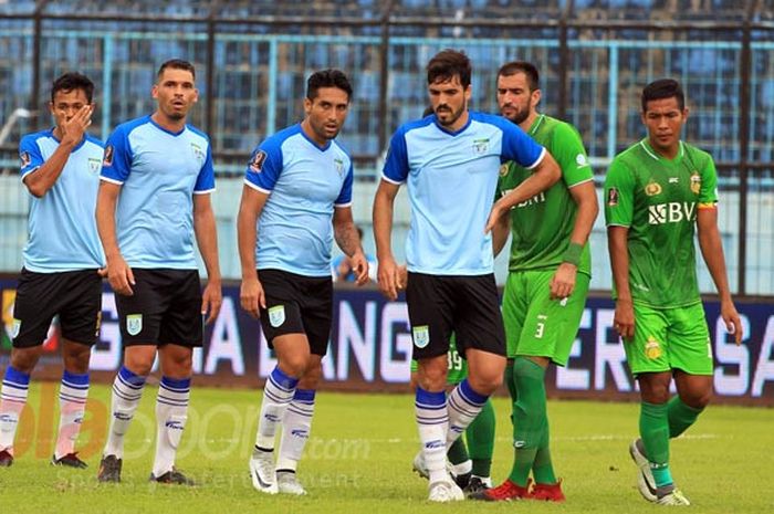 Piala Presiden 2018 pekan kedua Grup E Persela Lamongan melawan Bhayangkara FC yang berakhir dengan skor 1- 1 di Stadion Kanjuruhan Malang, Jawa Timur, Kamis  (25/01/2018)