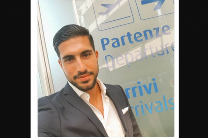 Emre Can saat tiba di Turin, Italia pada Kamis(21/6/2018)