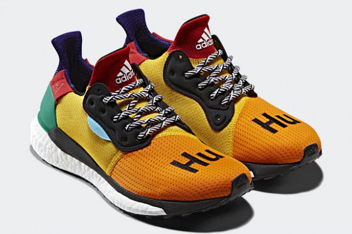 Salah satu sepatu koleksi terbaru Adidas dan Pharrell Williams, SOLARHU Fall Winter 2018.