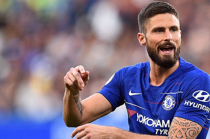 Gestur penyerang Chelsea, Olivier Giroud, dalam laga lanjutan Liga Inggris 2018-2019 antara Chelsea kontra Liverpool di Stadion Stamford Bridge, London, pada 29 September 2018.